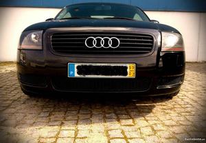 Audi TT  Fevereiro/99 - à venda - Descapotável /