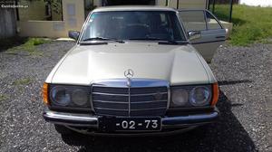 Mercedes-Benz 300 W d Setembro/80 - à venda -