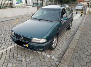 Opel Astra v  Abril/98 - à venda - Ligeiros