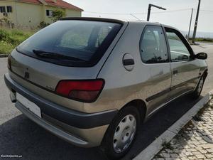 Peugeot  D Xr Maio/97 - à venda - Comerciais / Van,