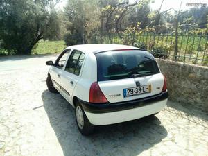 Renault Clio 5p Outubro/98 - à venda - Ligeiros