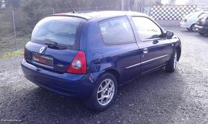 Renault Clio 70euros mes Dezembro/01 - à venda - Ligeiros