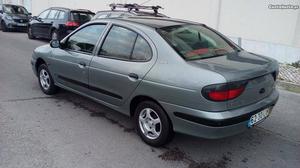 Renault Mégane cv Setembro/98 - à venda - Ligeiros