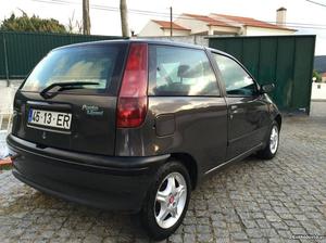 Fiat Punto 1.2 6-speed Novembro/95 - à venda - Ligeiros