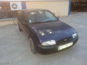 Ford Fiesta 1.8 d Novembro/97 - à venda - Comerciais / Van,