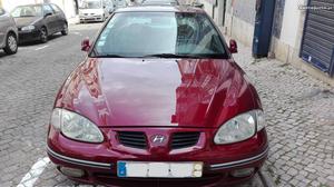 Hyundai Elantra Elantra Agosto/98 - à venda - Ligeiros