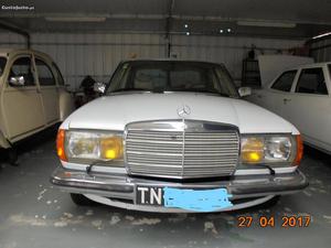 Mercedes-Benz E 280 outro Setembro/80 - à venda - Ligeiros