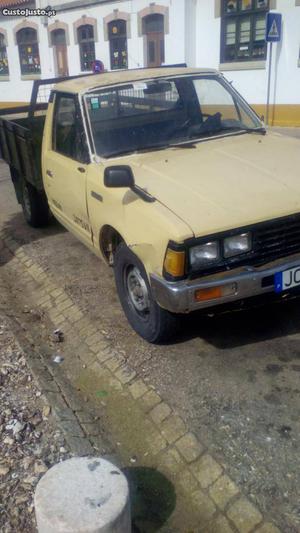 Nissan Pick Up 720 Maio/84 - à venda - Comerciais / Van,