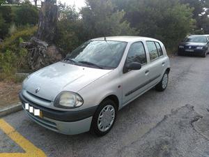 Renault Clio ar condicionado Dezembro/00 - à venda -