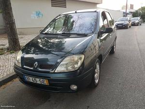 Renault Scénic v previlege Agosto/01 - à venda -