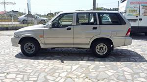 SsangYong Musso 2.3 Tdi Janeiro/00 - à venda - Ligeiros