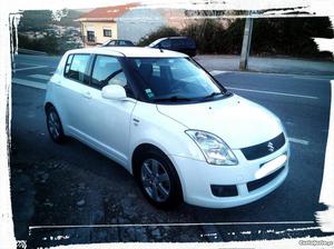 Suzuki Swift 1.3 DDis Dezembro/11 - à venda - Ligeiros