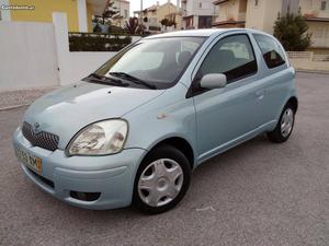 Toyota Yaris 1.0 vvti Maio/04 - à venda - Ligeiros