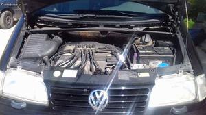 VW Sharan VR6 6 lugares a GPL Outubro/96 - à venda -