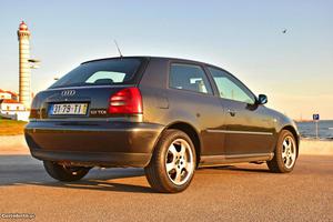 Audi A3 Revisões Marca Dezembro/97 - à venda - Ligeiros