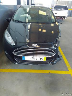 Ford Fiesta 1.0 Titanium Salvado Maio/15 - à venda -