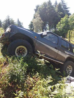 Nissan Terrano Todo terreno Março/91 - à venda - Pick-up/