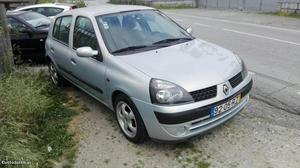 Renault Clio 16v Julho/01 - à venda - Ligeiros Passageiros,