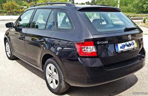 Skoda Fabia B 1.0 Ambition Julho/15 - à venda - Ligeiros