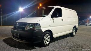 Toyota HiAce 2.5 D4D Março/11 - à venda - Ligeiros