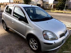 Toyota Yaris 1.0 Outubro/99 - à venda - Ligeiros