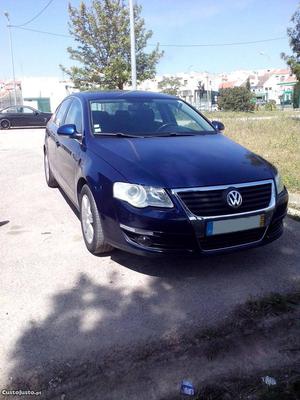 VW Passat 2.0 TDI M6 Junho/05 - à venda - Ligeiros