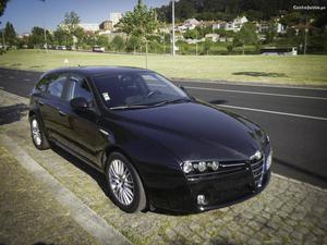 Alfa Romeo 159 SW1.9 JTDm 16V Abril/10 - à venda - Ligeiros