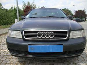 Audi A4 confort Maio/95 - à venda - Ligeiros Passageiros,