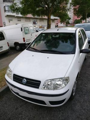 Fiat Punto 1.3 Multijet Dezembro/04 - à venda - Ligeiros
