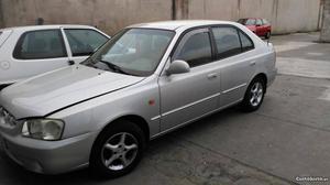 Hyundai Accent 1.3 gls Outubro/99 - à venda - Ligeiros