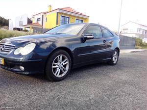 Mercedes-Benz C 200 Sport coupé Agosto/01 - à venda -