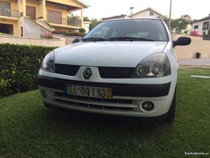 Renault Clio 1.5 DCI Janeiro/03 - à venda - Ligeiros