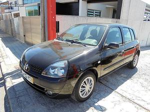 Renault Clio 1.5 DCI Junho/04 - à venda - Ligeiros