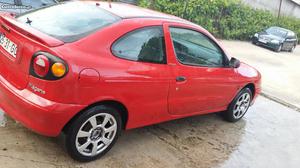 Renault Mégane coupe 1.6 Fevereiro/96 - à venda - Ligeiros