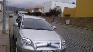 Toyota Avensis 2.0 d4d- Dezembro/04 - à venda - Ligeiros