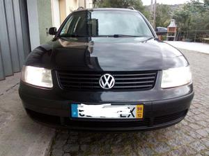 VW Passat variant 1.9 afn Outubro/98 - à venda - Ligeiros