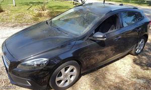 Volvo V40 CC Momentum D2 Dezembro/13 - à venda - Ligeiros