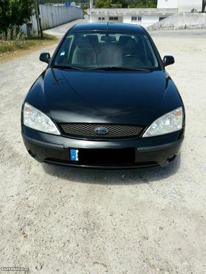 Ford Mondeo 2.0DI Agosto/01 - à venda - Ligeiros