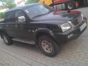 Mitsubishi L200 Pik unp 4x4 Janeiro/05 - à venda - Ligeiros