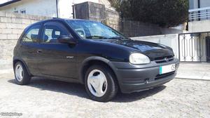 Opel Corsa 1.5TD Sport Outubro/93 - à venda - Ligeiros