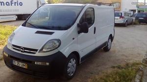 Opel Vivaro TD Fevereiro/02 - à venda - Comerciais / Van,