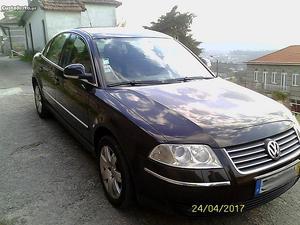 VW Passat 1.9 tdi 130cv Setembro/04 - à venda - Ligeiros