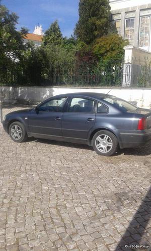 VW Passat 1.9TDI 115CV Julho/99 - à venda - Ligeiros