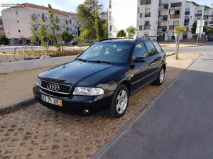 Audi A4 1.9 td o 115cv Junho/00 - à venda - Ligeiros