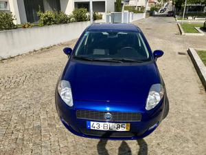 Fiat Grande Punto 1.2 Dynamique  Março/06 - à venda -