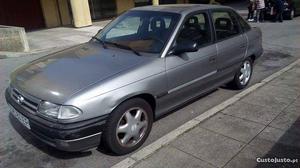 Opel Astra 1.4 kms reais Dezembro/95 - à venda - Ligeiros