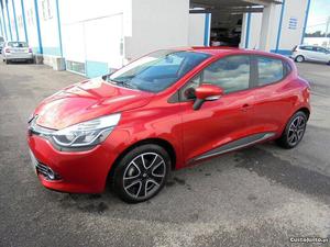 Renault Clio 1.5 DCI Dynamique S Dezembro/15 - à venda -