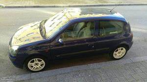 Renault Clio 1.5 dci Outubro/01 - à venda - Ligeiros