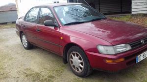 Toyota Corolla quatro portas Dezembro/94 - à venda -