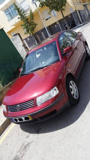 VW Passat Passat Abril/98 - à venda - Ligeiros Passageiros,